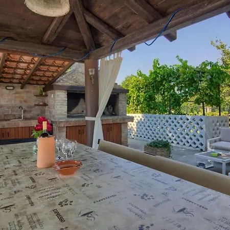 Villa Nera 1500m Beach