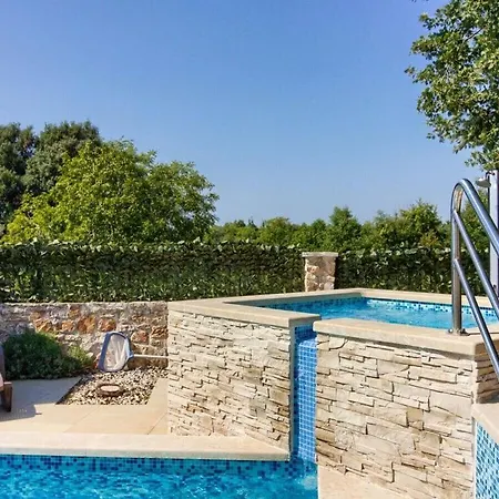 Villa Nera 1500m Beach